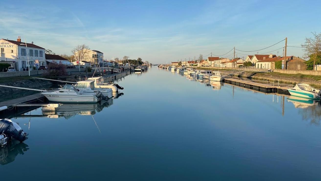 Les Bains Boyardville - Hotel Et Restaurant Eksteriør bilde